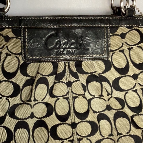 Coach purse - Picture 3 of 10